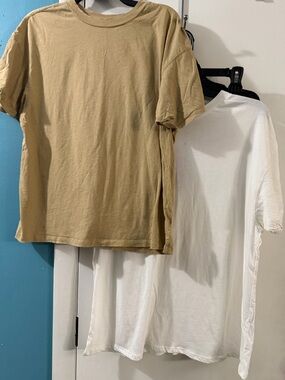 Wild Fable Medium Tees